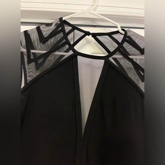 Beautiful Evening/Formal Gown, Nightway, Size 6 - Picture 4 of 6